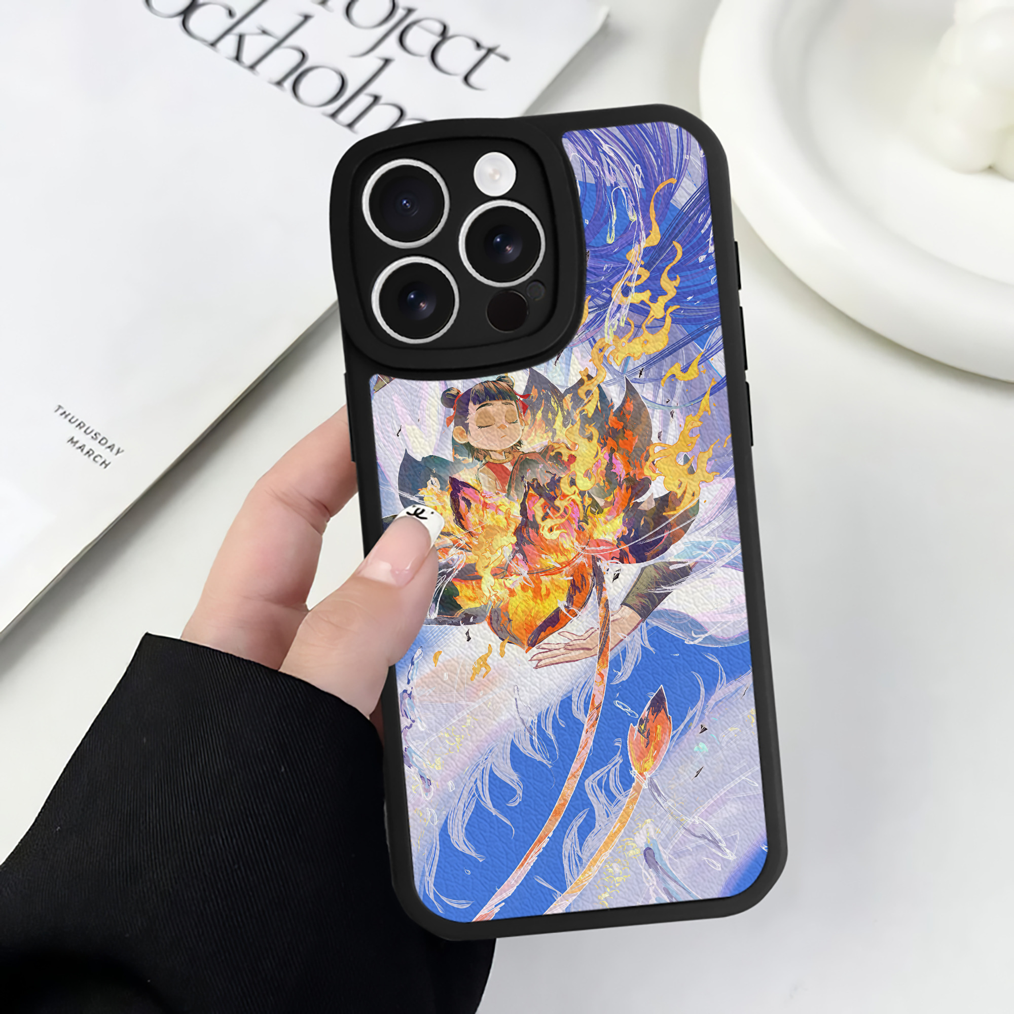 （画像用） Ne Zha 2 ナタ 魔童の大暴れ 【iPhone 16シリーズ対応】シリコンスマホケース（レザー調） 材質：シリコン